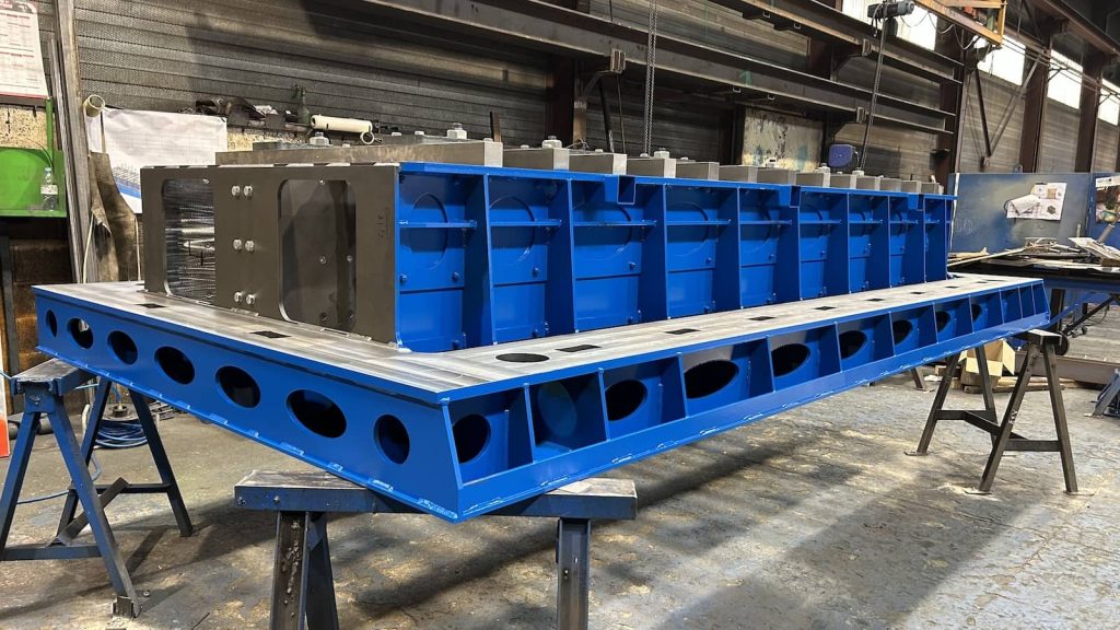 Moule machine de caniveaux à démoulage immédiat